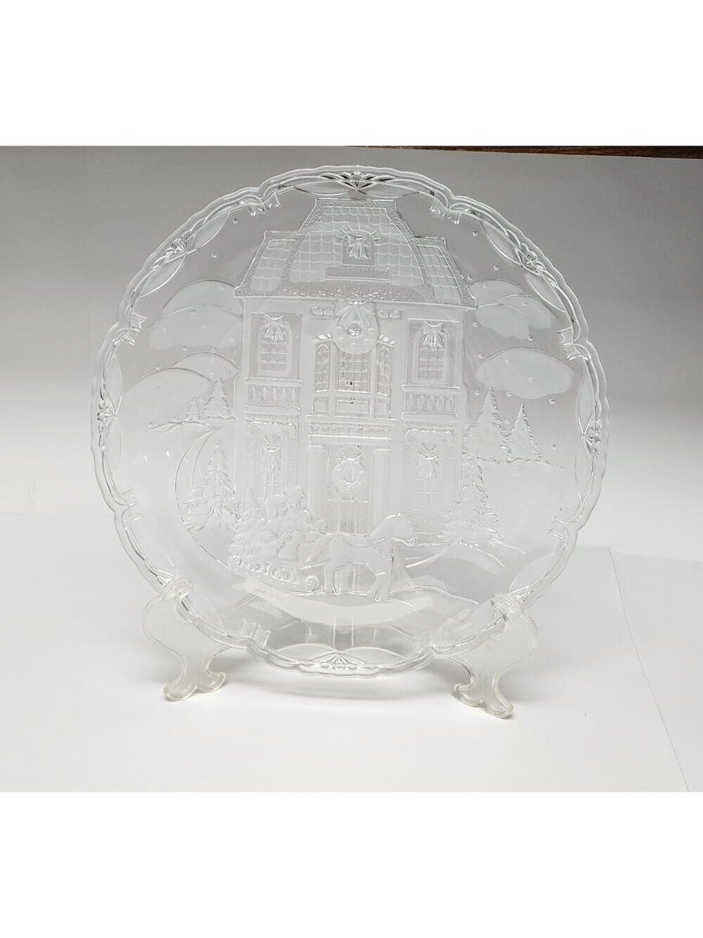 Mikasa Vintage Christmas Winter Wonderland Crystal Hostess Platter Round 15-1/2”